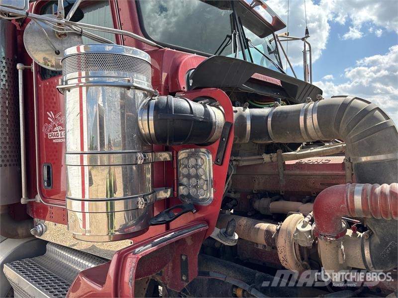 Kenworth T800B Vetopöytäautot