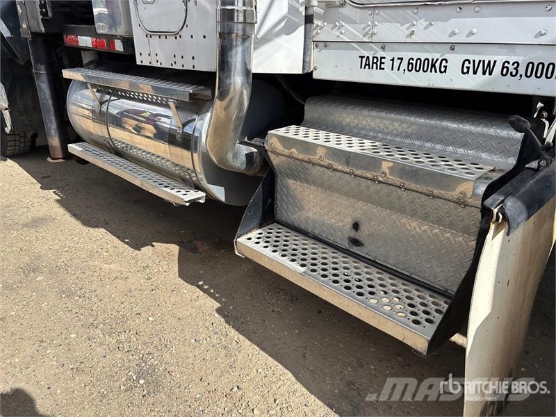 Kenworth T800B Kranwagen