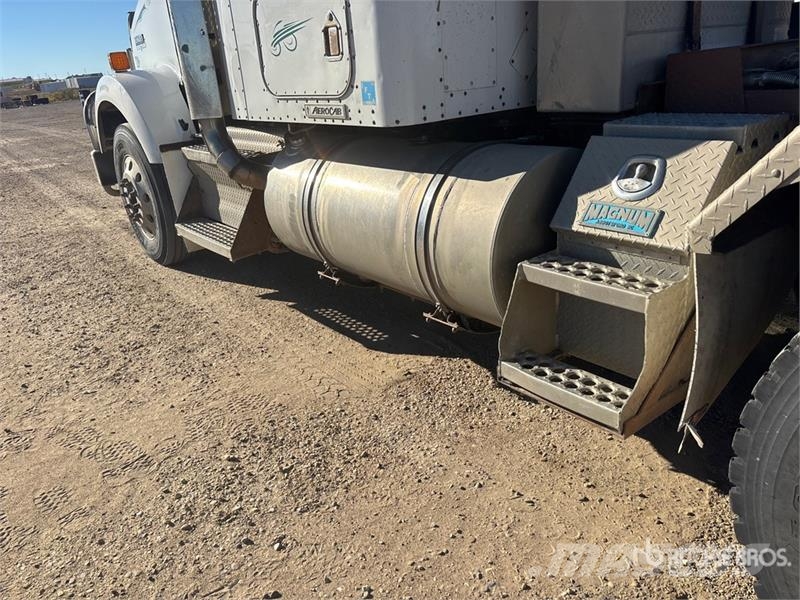 Kenworth T800B Sattelzugmaschinen