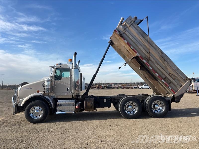 Kenworth T800B Camiones bañeras basculantes o volquetes