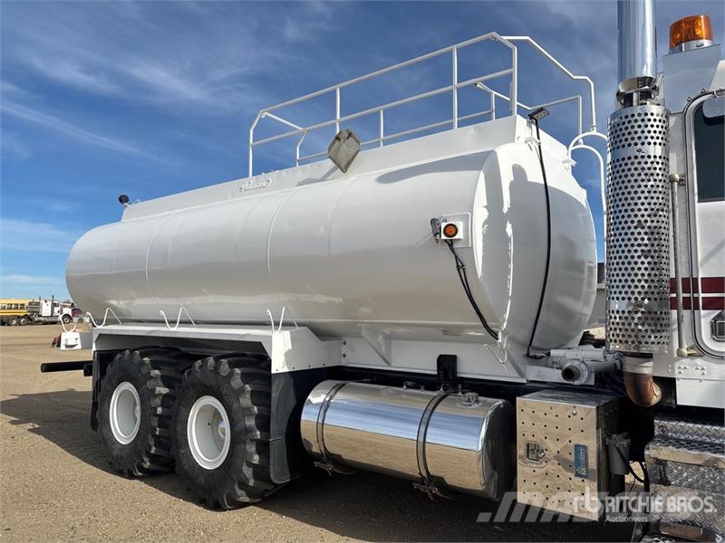 Kenworth T800B صهاريج مياه