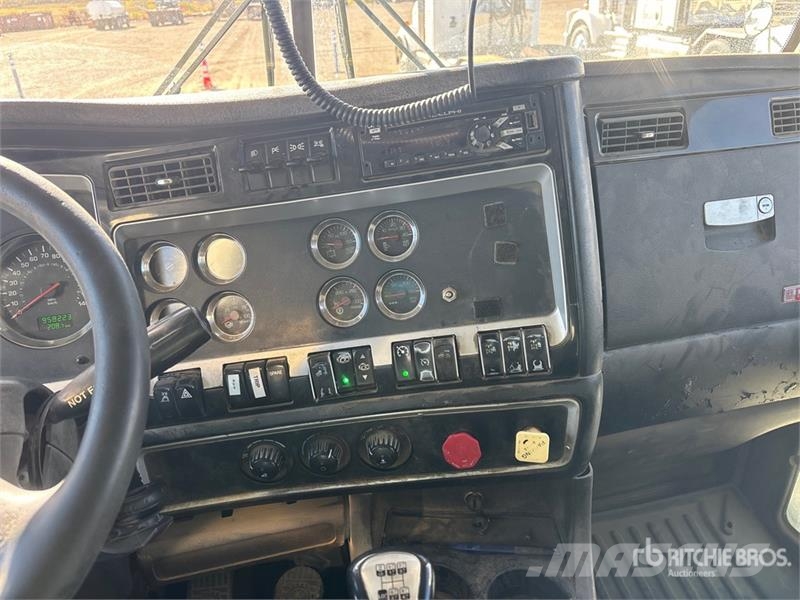 Kenworth T800B Sattelzugmaschinen