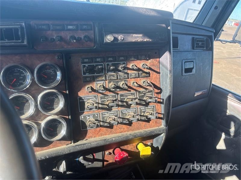 Kenworth T800B Kombinētās vakumsūkņa mašīnas