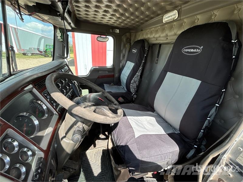 Kenworth T800B Vetopöytäautot