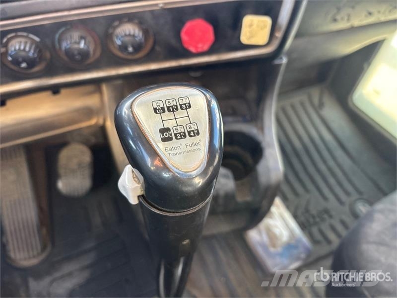 Kenworth T800B Sattelzugmaschinen
