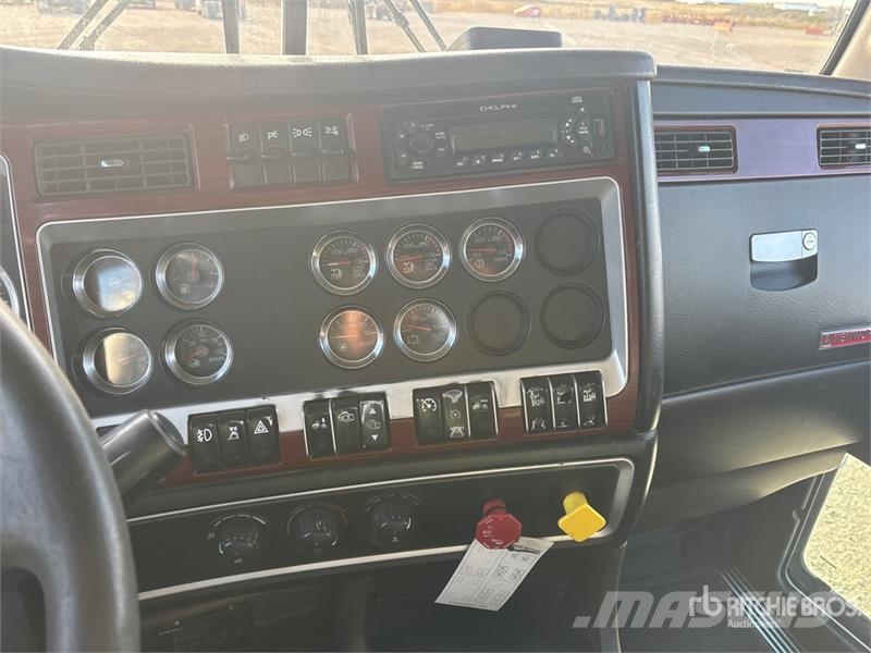 Kenworth T800B Camiones bañeras basculantes o volquetes