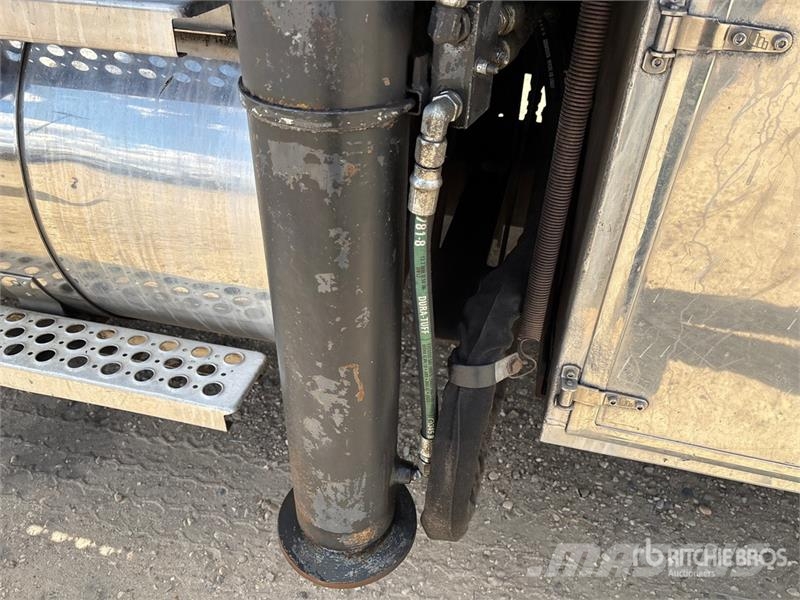 Kenworth T800B Kranwagen