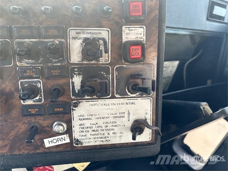 Kenworth T800B صهاريج مياه