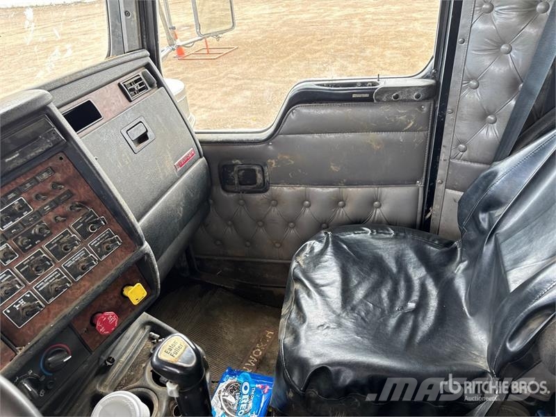 Kenworth T800B Kombinētās vakumsūkņa mašīnas
