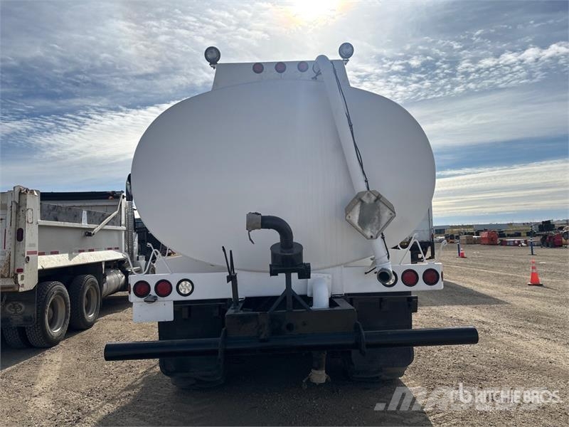 Kenworth T800B صهاريج مياه