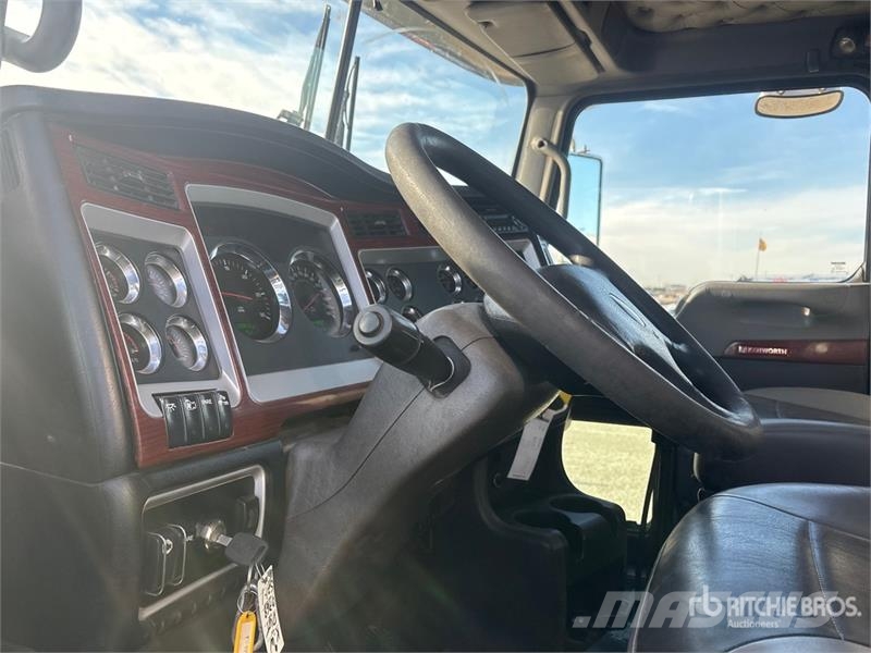 Kenworth T800B Camiones bañeras basculantes o volquetes