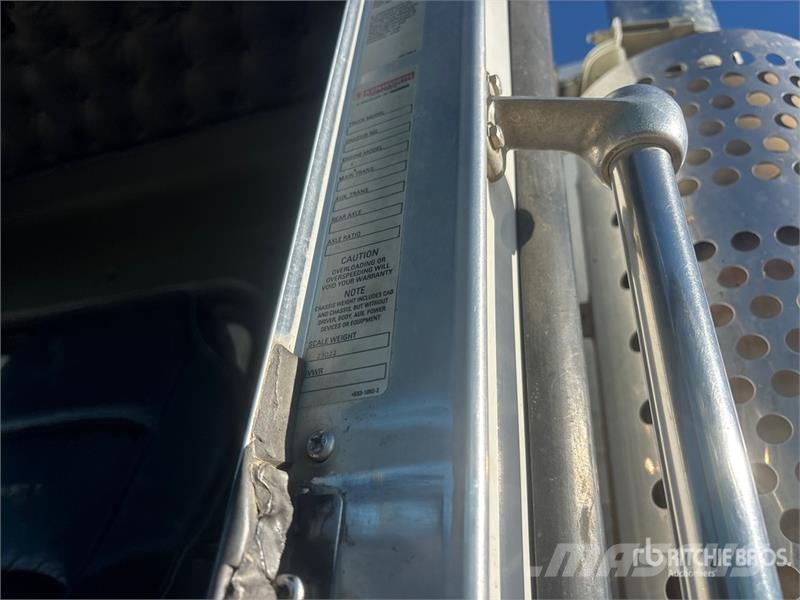 Kenworth T800B Kombinētās vakumsūkņa mašīnas