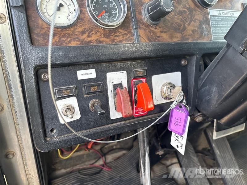 Kenworth T800B صهاريج مياه