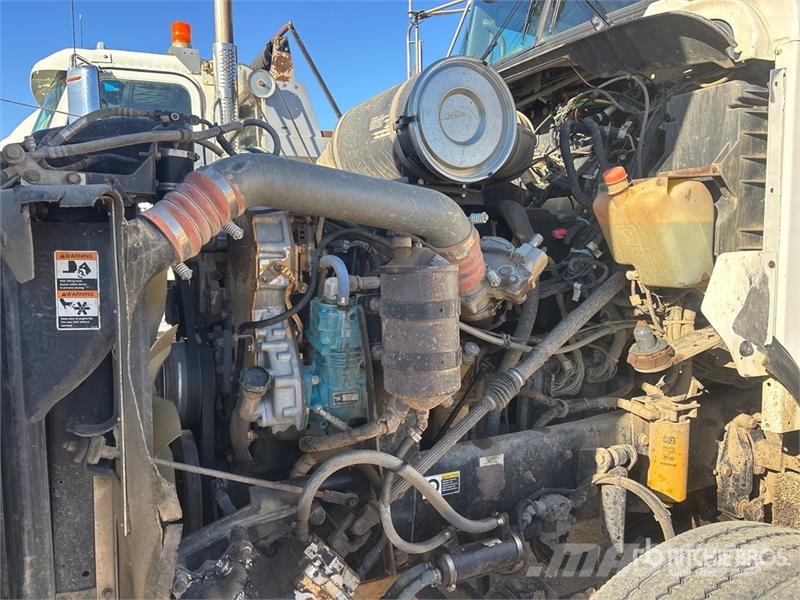 Kenworth T800B Sattelzugmaschinen