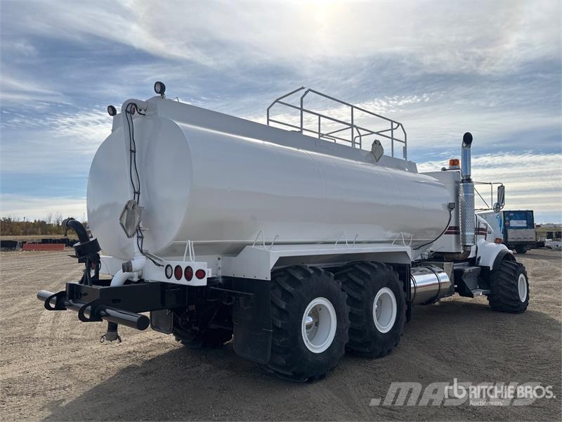 Kenworth T800B صهاريج مياه