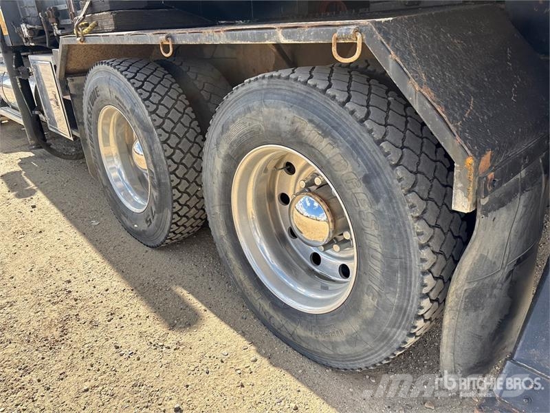 Kenworth T800B Kranwagen