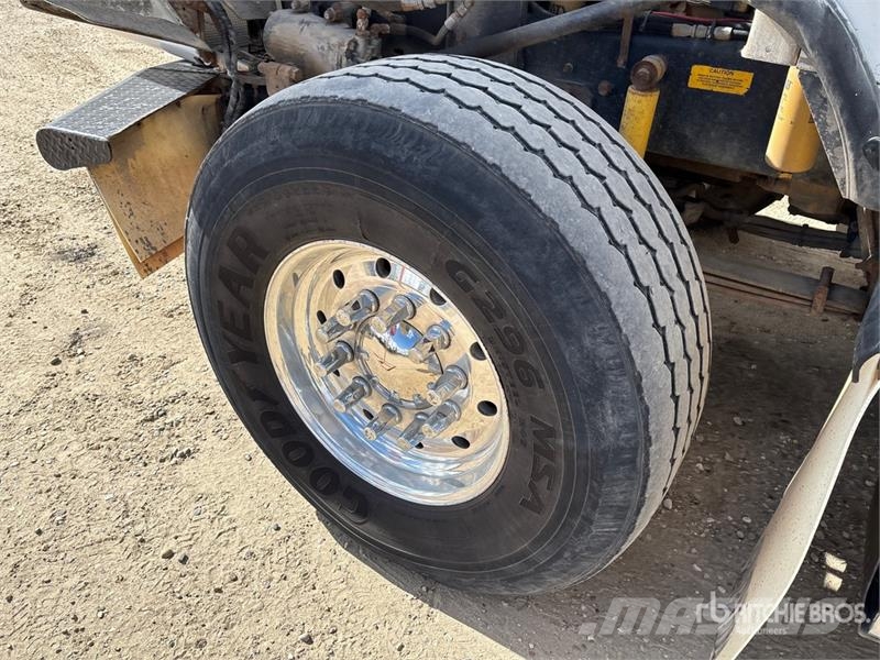 Kenworth T800B Kranwagen
