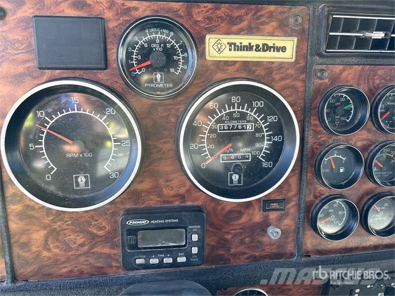Kenworth T800B وحدات الجر