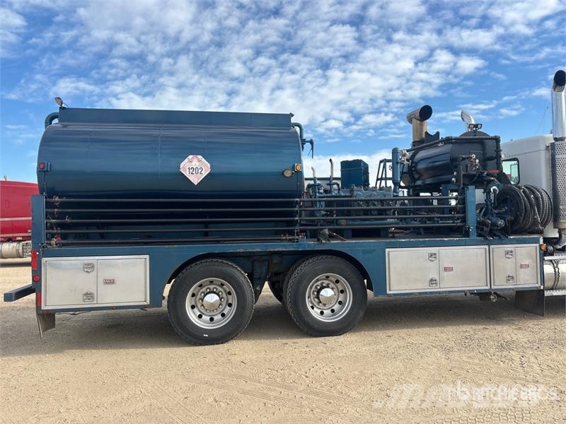 Kenworth T800B 60 bbl 6x4 Hot Oil Truck Előállítási eszközök