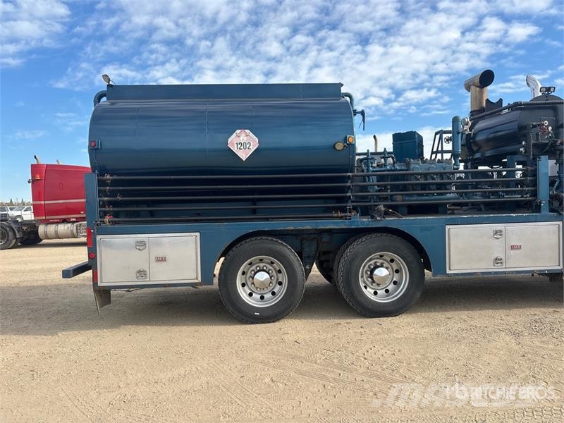 Kenworth T800B 60 bbl 6x4 Hot Oil Truck Előállítási eszközök