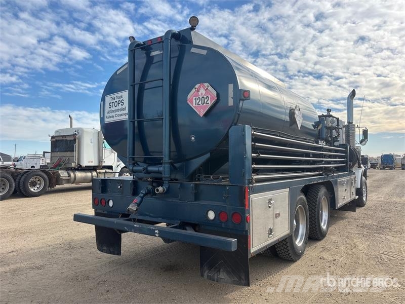 Kenworth T800B 60 bbl 6x4 Hot Oil Truck Előállítási eszközök