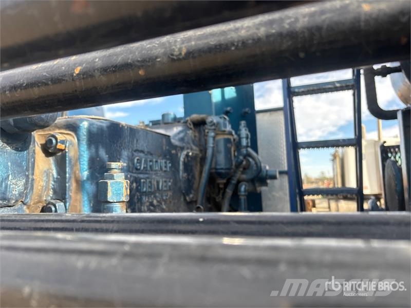 Kenworth T800B 60 bbl 6x4 Hot Oil Truck Előállítási eszközök