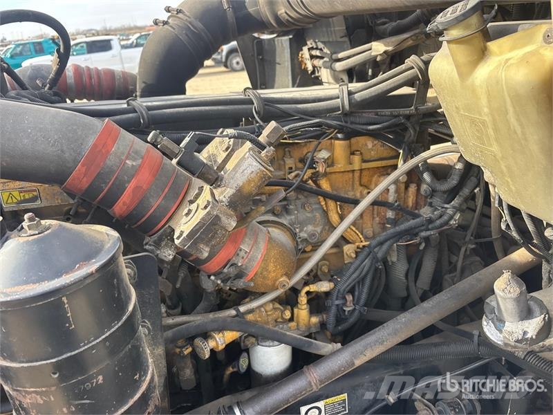 Kenworth T800B 60 bbl 6x4 Hot Oil Truck Előállítási eszközök