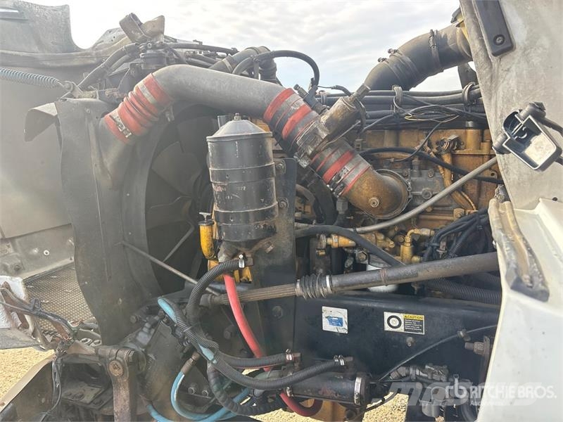 Kenworth T800B 60 bbl 6x4 Hot Oil Truck Előállítási eszközök