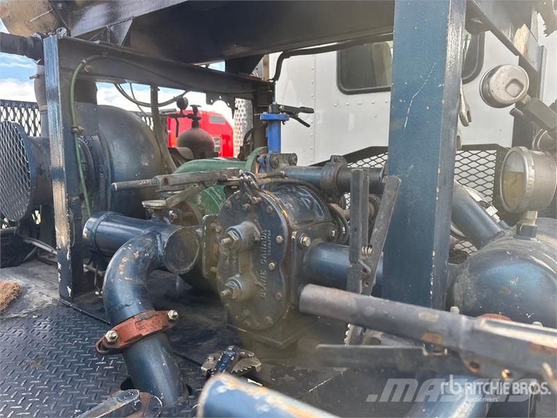Kenworth T800B 60 bbl 6x4 Hot Oil Truck Előállítási eszközök