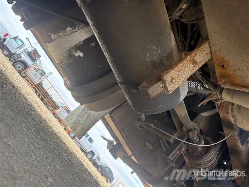 Kenworth T800B 60 bbl 6x4 Hot Oil Truck Előállítási eszközök