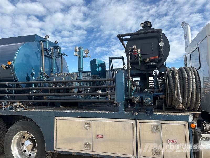 Kenworth T800B 60 bbl 6x4 Hot Oil Truck Előállítási eszközök
