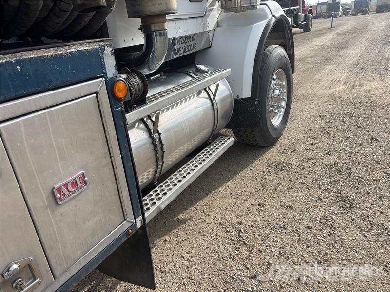 Kenworth T800B 60 bbl 6x4 Hot Oil Truck Előállítási eszközök