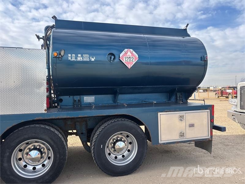 Kenworth T800B 60 bbl 6x4 Hot Oil Truck Előállítási eszközök