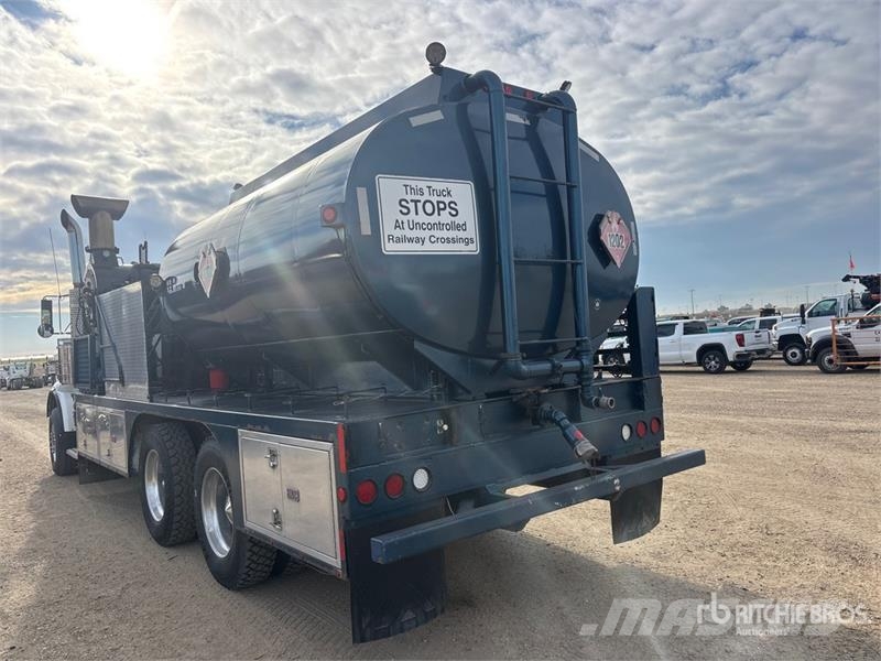 Kenworth T800B 60 bbl 6x4 Hot Oil Truck Előállítási eszközök