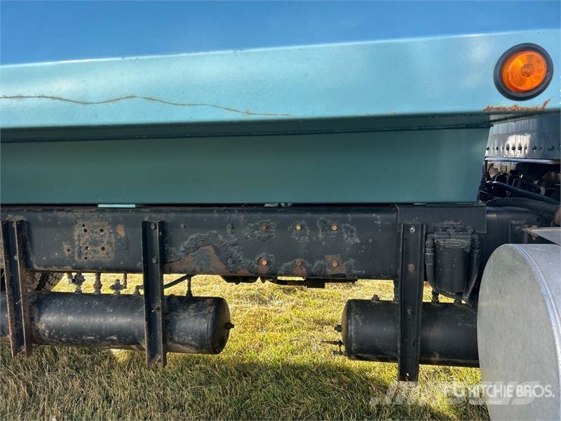 Kenworth T800B 6x4 Grain Truck Graantransporter