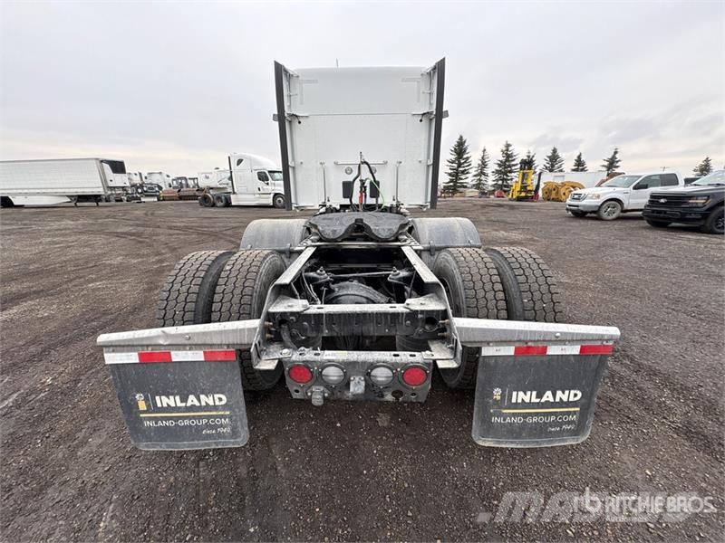 Kenworth T880 牵引车