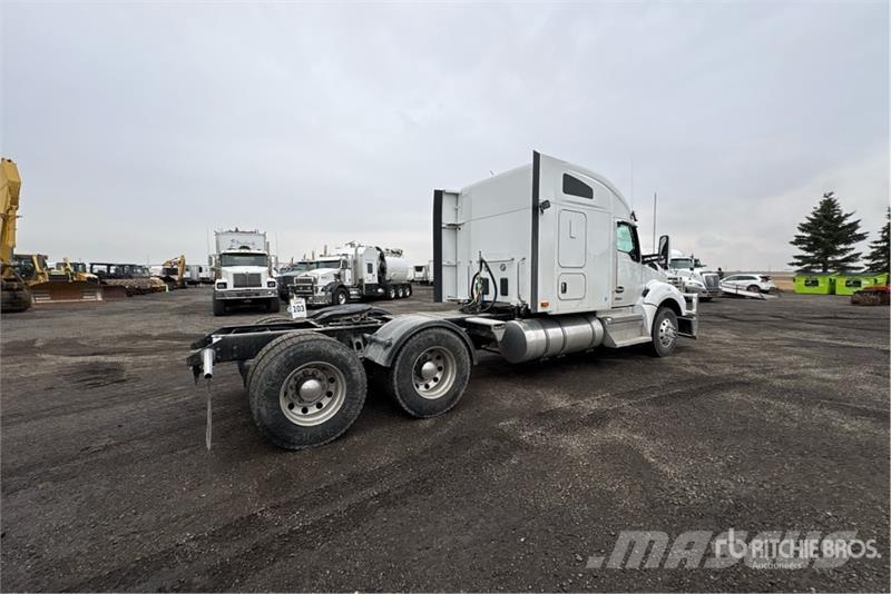 Kenworth T880 牵引车