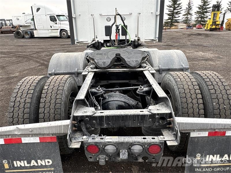 Kenworth T880 牵引车