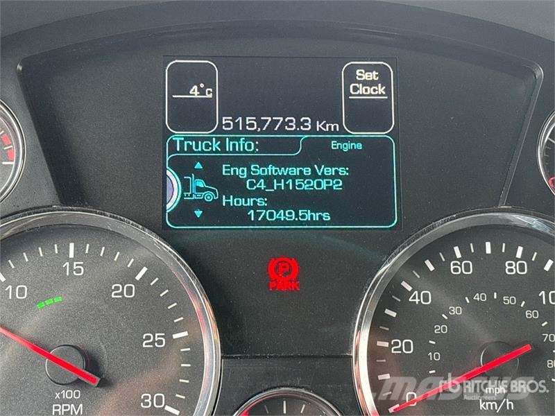 Kenworth T880 وحدات الجر