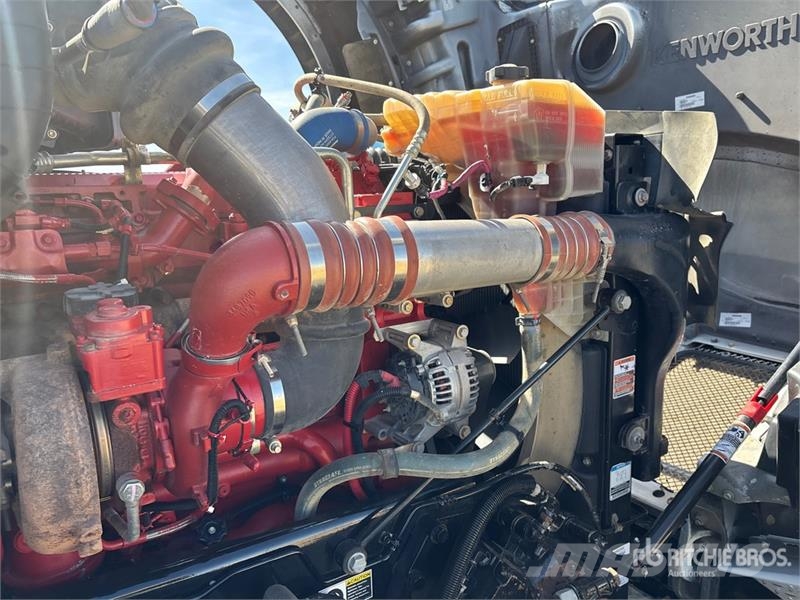 Kenworth T880 Vetopöytäautot