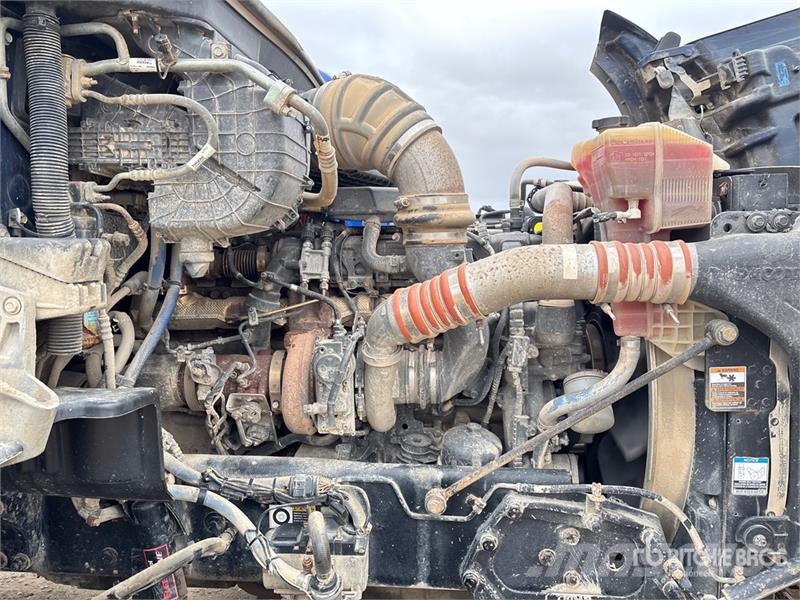 Kenworth T880 وحدات الجر