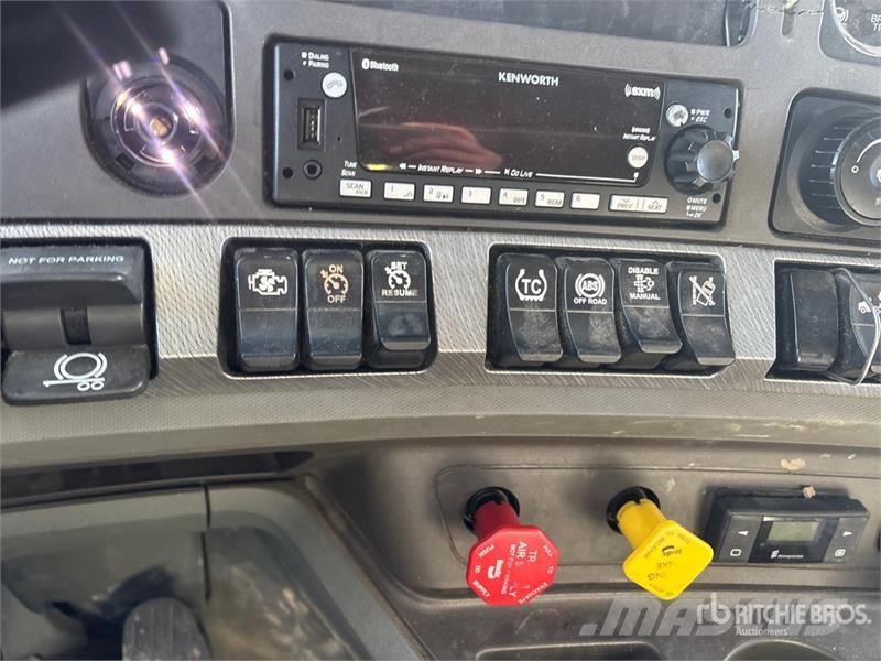 Kenworth T880 Tractor Units