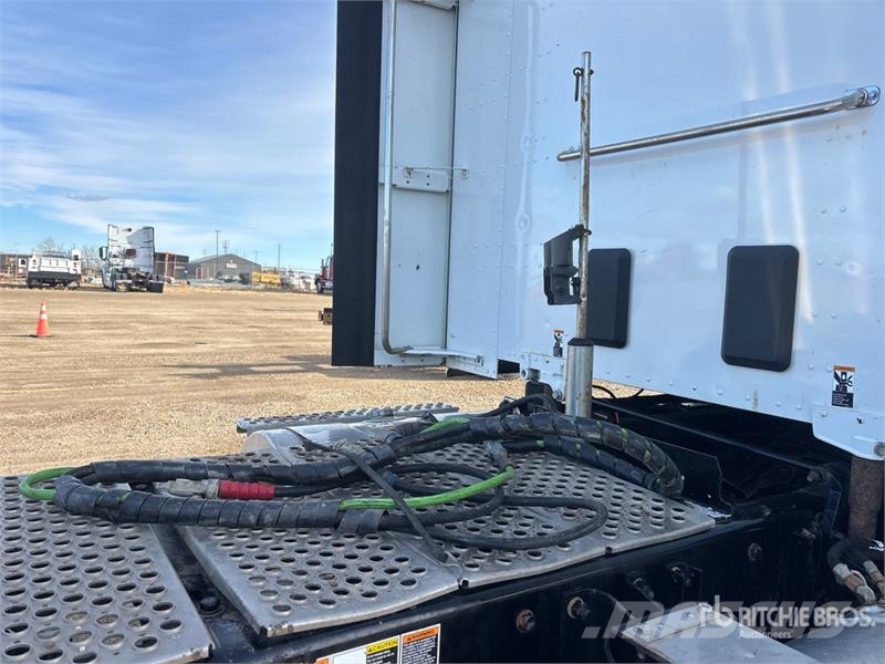 Kenworth T880 Tractor Units