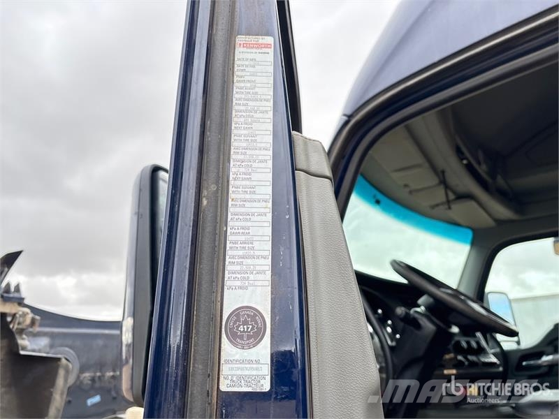 Kenworth T880 وحدات الجر