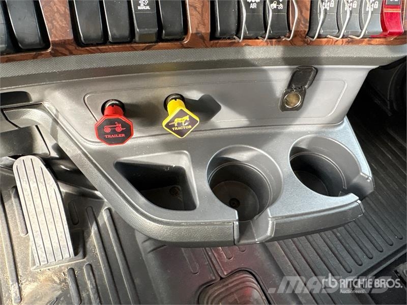 Kenworth T880 Motrici e Trattori Stradali