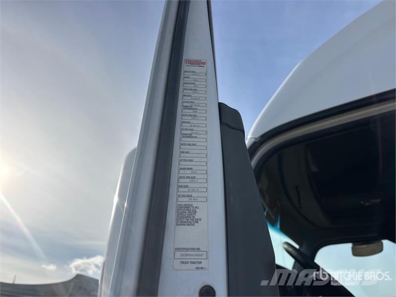 Kenworth T880 Tractor Units