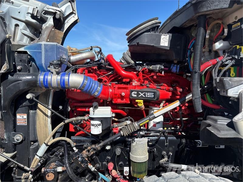 Kenworth T880 Vetopöytäautot