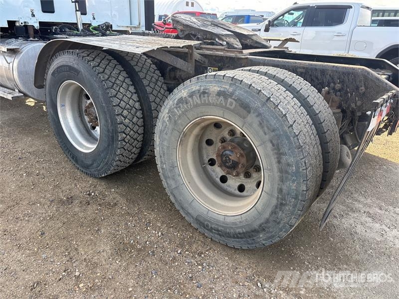 Kenworth T880 Tractor Units