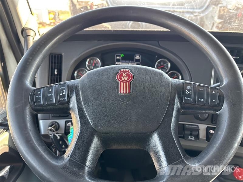 Kenworth T880 Prime Movers