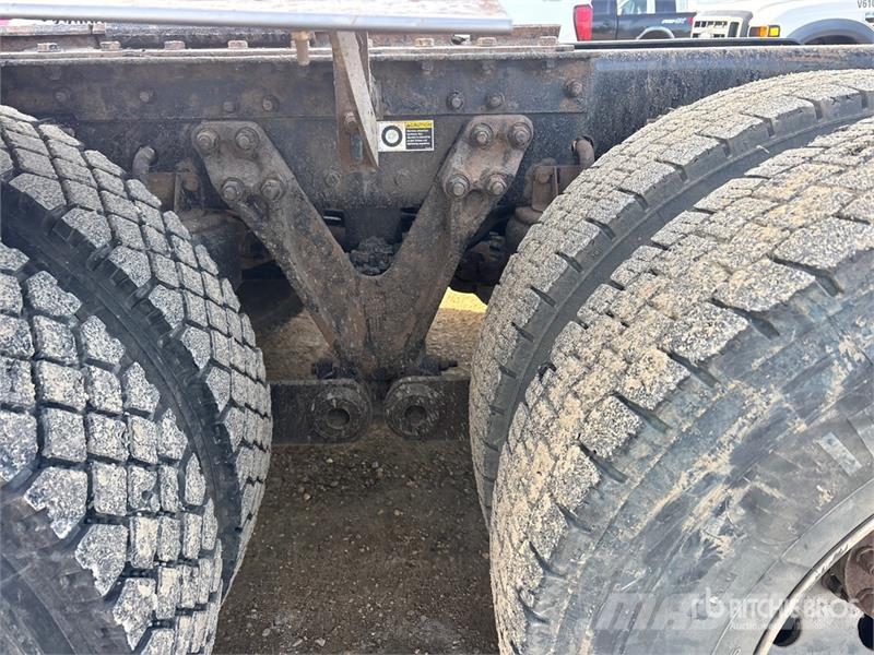 Kenworth T880 Tractor Units